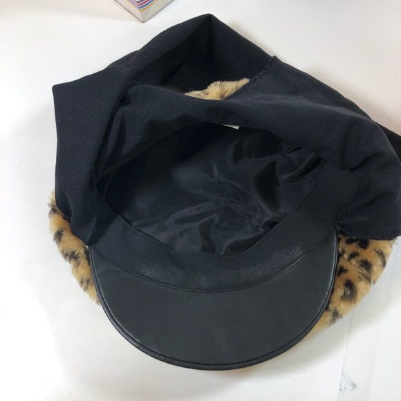 Faux fur animal print top news boy cap made in US - Picture 3 of 7